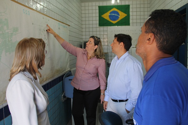 Visita do diretor administrativo Avenilson Trindade aos setores da empresa